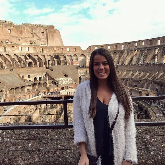 Meet your Posher, Holly - Picture 1 of 1